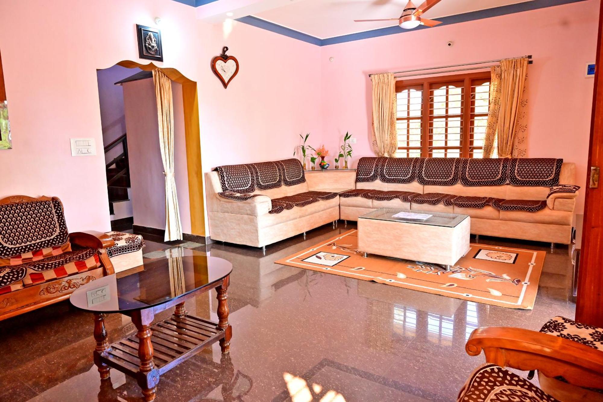 Hulihara Homestay - Full Villa, Coffee Estate & Balcony View Sakleshpur Exterior photo